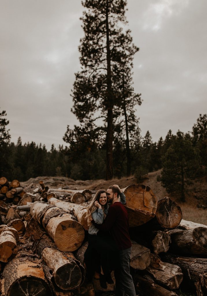 seattle couple celebrates anniversary in a moody pnw forest